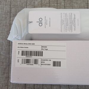 Alo Yoga White Stainless Steel 24oz Water Bottle